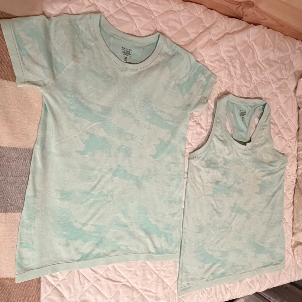 Athleta Light Green L Tee and Tank Set